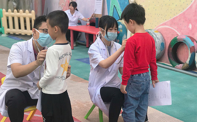 济南市儿童医院为幼儿园义诊？高效快捷晨午检还可以这样做